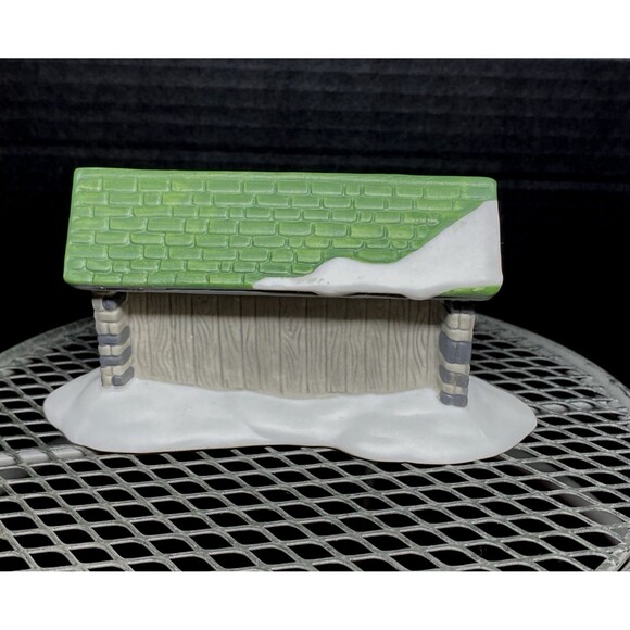 Department 56 New England Village Sign Christmas Accessory Figurine With Box - Picture 5 of 13